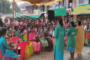 Read more about the article സ്ത്രീപക്ഷ നവകേരളം; കാസർകോട് ജില്ലയിൽ നാടുണർത്തി കുടുംബശ്രീ സ്ത്രീശക്തി കലാജാഥ