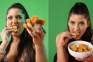 Read more about the article ഒരു മിനിറ്റില്‍ കഴിച്ചു തീർത്തത് 19 ചിക്കന്‍ നഗറ്റുകള്‍; ലോകറെക്കോര്‍ഡ് സ്വന്തമാക്കി യുവതി