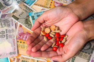 Read more about the article രാജ്യത്ത് പാരസെറ്റമോള്‍ ഉള്‍പ്പെടെ 800 ലധികം അവശ്യ മരുന്നുകളുടെ വില കൂടുന്നു; ഏപ്രില്‍ ഒന്ന് മുതൽ  പ്രാബല്യത്തില്‍