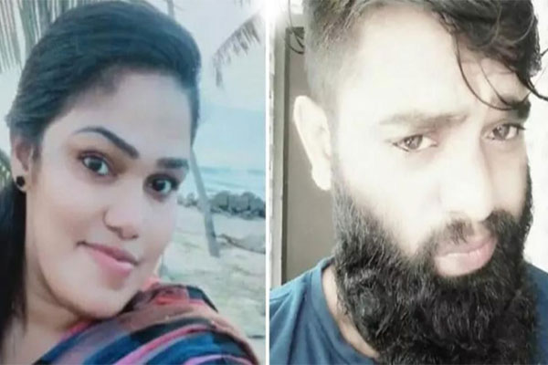 Read more about the article ജോലിയില്‍ തിരിച്ചെടുക്കാത്തതില്‍ പക; മക്കള്‍ക്കൊപ്പം സ്കൂട്ടറിൽ വീട്ടിലേക്ക് മടങ്ങും വഴി റിന്‍സിയെ റിയാസ് കൊലപ്പെടുത്തിയത് മുന്‍വൈരാഗ്യം കാരണം