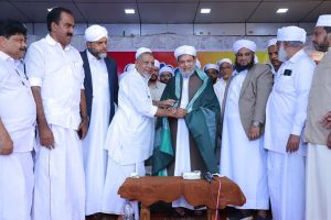 Read more about the article കുമ്പോൽ തങ്ങൾ സമസ്ത വൈസ് പ്രസിഡന്റ്; തെരഞ്ഞെടുത്തത് കോഴിക്കോട് സമസ്ത സെന്ററിൽ ചേർന്ന കേന്ദ്ര മുശാവറ