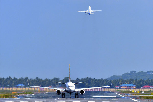 Read more about the article തിരുവനന്തപുരത്ത് നിന്നുള്ള പ്രതിവാര വിമാന സര്‍വീസുകളുടെ എണ്ണം 540 ആയി ഉയരുന്നു; ആഴ്ചയിൽ ഷാർജയിലേക്ക് മാത്രം 30 സര്‍വീസുകൾ