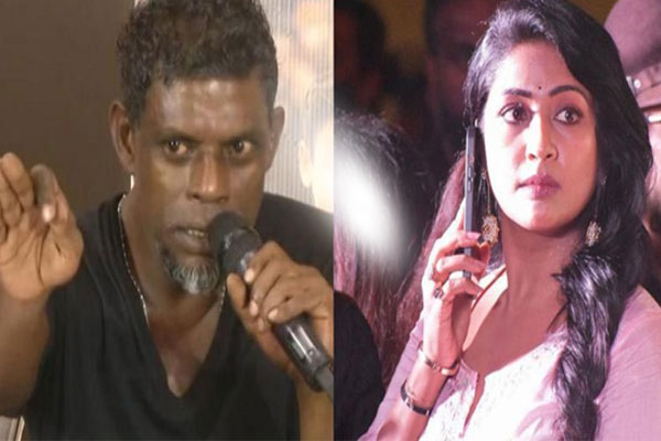 You are currently viewing ഞാന്‍ ലൊക്കഷനില്‍ വരുന്നത് നവ്യയുടെ അടുത്ത് സംസാരിക്കാനല്ല, സിനിമയില്‍ അഭിനയിക്കാനാണ്; ആര്‍.ആര്‍.ആര്‍ മോശം സിനിമയെന്ന് വിനായകൻ