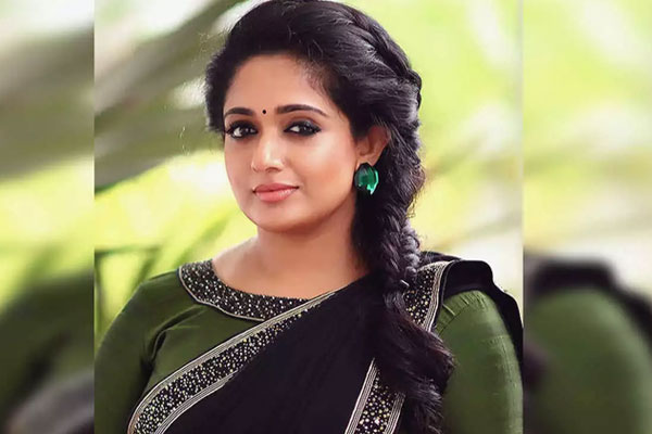 Read more about the article ഡിജിറ്റൽ തെളിവുകളുടെ അടിസ്ഥാനത്തിൽ കാവ്യ മാധവനെ ചോദ്യം ചെയ്യണം; തുടരന്വേഷണത്തിന് കൂടുതൽ സമയം തേടി പ്രോസിക്യൂഷൻ