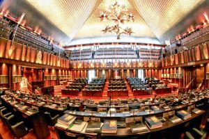 Read more about the article മന്ത്രിമാരുടെ കൂട്ടരാജി;  ശ്രീലങ്കയിൽ എല്ലാ രാഷ്ട്രീയ കക്ഷികളെയും ഉൾപ്പെടുത്തി ദേശീയ സർക്കാർ