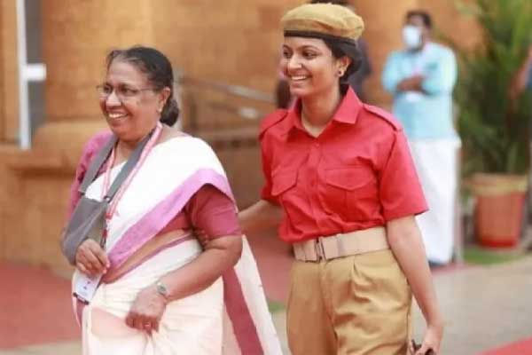 Read more about the article ഇടപെട്ട മേഖലകളിലെല്ലാം വ്യക്തിമുദ്ര; വാക്കിലും പ്രവൃത്തിയിലും കർക്കശക്കാരി; ജോസഫൈൻ ഒരു കറകളഞ്ഞ ഒരു  കമ്മ്യൂണിസ്റ്റ്