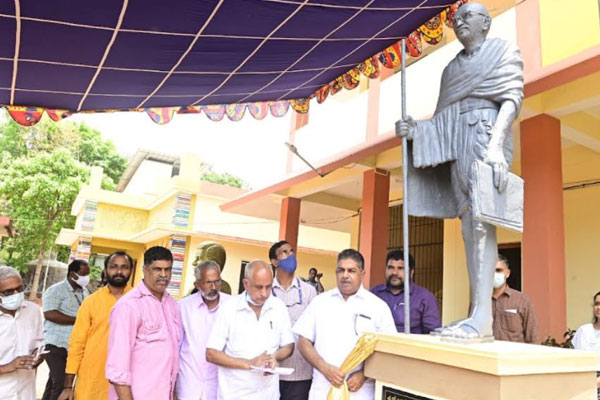 Read more about the article സ്വാതന്ത്ര്യ സമരത്തിൻ്റെ  ചരിത്രവും സാമൂഹിക നവോത്ഥാന മുന്നേറ്റവും പുതിയ തലമുറ പഠിക്കണം : മന്ത്രി സജി ചെറിയാന്‍