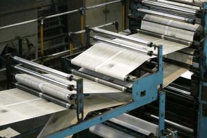 Read more about the article കടലാസ് വില റെക്കോര്‍ഡ് ഉയരത്തില്‍; പ്രിന്റിംഗ് പ്രസുകള്‍ നിലനില്‍പിനായുള്ള പോരാട്ടത്തില്‍