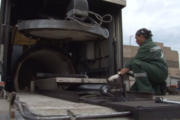 Read more about the article മരിയുപോളിൻ്റെ  സര്‍വനാശം ലക്ഷ്യമാക്കി റഷ്യ; മൊബൈല്‍ ക്രിമറ്റോറിയം ഉപയോഗിച്ച് ഉക്രൈനിൽ  റഷ്യന്‍ സൈന്യം കൊലപ്പെടുത്തുന്നവരെ ഭസ്മമാക്കുന്നു