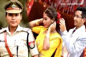 Read more about the article വിവാഹം ഉറപ്പിച്ച യുവാവിൻ്റെ  ബാഗ് പരിശോധിച്ചപ്പോള്‍ പൊലീസ് ഉദ്യോഗസ്ഥയ്ക്ക് കാര്യം പിടികിട്ടി; എഫ്.ഐ.ആര്‍ ഇട്ട് അകത്താക്കി, സ്വന്തം കാര്യത്തിലും വനിതാ എസ്.ഐയുടെ ബുദ്ധി ഇതാണ്