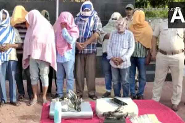 You are currently viewing സ്ത്രീ ജന്മമെങ്കിൽ ഭ്രുണഹത്യ; അനധികൃത ലിംഗനിര്‍ണയവും ഗര്‍ഭച്ഛിദ്രവും നടത്തിവന്ന വമ്പന്‍ റാക്കറ്റ് പിടിയില്‍