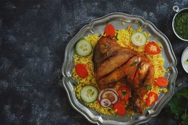 Read more about the article മലപ്പുറത്ത് ചിക്കൻ മന്തിയിൽ നിന്ന് 8 പേർക്ക് ഭക്ഷ്യ വിഷബാധ; ഹോട്ടൽ അടപ്പിച്ചു