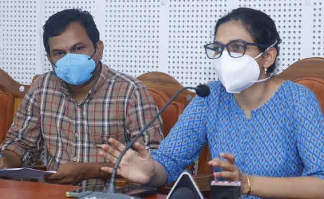 Read more about the article എന്‍ഡോസള്‍ഫാന്‍ ദുരിത ബാധിതര്‍ക്ക് 285 കോടി രൂപ വിതരണം ചെയ്തു;  ഈ മാസം 200 കോടി രൂപ കൂടി സര്‍ക്കാര്‍ അനുവദിച്ചതായി ജില്ലാ കളക്ടര്‍