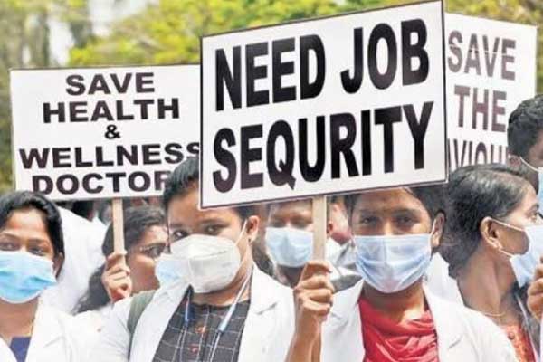 You are currently viewing ശമ്പള ക്രമക്കേടും പാലിക്കപ്പെടാത്ത വാഗ്ദാനങ്ങളും;  സർക്കാർ  ഡോക്ടർമാരുടെ നിസ്സഹകരണ സമരം പുനരാരംഭിച്ചു; രോഗികളെ പരിശോധിക്കുന്നത് മുടങ്ങിയിട്ടില്ല