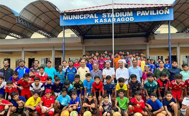 Read more about the article കാസർകോട് നഗരസഭയുടെ സൗജന്യ ഫുട്ബോൾ കോച്ചിംഗ് ക്യാമ്പിന് തുടക്കമായി