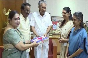 Read more about the article മലയാള സിനിമയിൽ ശുദ്ധീകരണത്തിന് സമയമായി; ക്രിമിനലുകളെ സഹകരിപ്പിക്കരുത്, സ്ത്രീക്കും പുരുഷനും തുല്യവേതനം, ഹേമ കമ്മിറ്റി റിപ്പോര്‍ട്ടിലെ സര്‍ക്കാരിൻ്റെ കരട് നിര്‍ദേശങ്ങള്‍ പുറത്ത്;  വിവരങ്ങൾ ഇങ്ങനെ