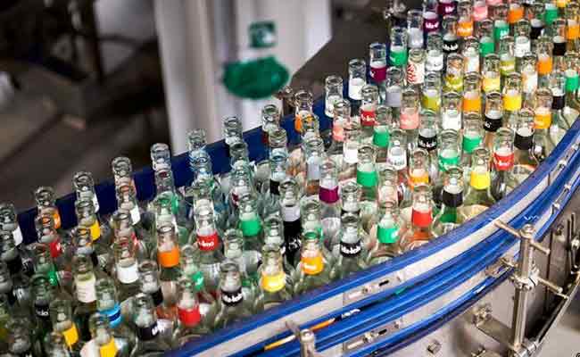 Read more about the article കുടിച്ചുകഴിഞ്ഞോ? എങ്കിൽ കാലിക്കുപ്പി മദ്യക്കടകളിൽ തിരിച്ച് ഏൽപ്പിക്കാം; കിട്ടും കുപ്പി ഒന്നിന് 10 രൂപ; എല്ലാതരം കുപ്പികൾക്കും ഇത് ബാധകം