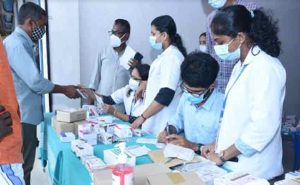 Read more about the article ഒരേ സമയം ഒരേ സ്ഥലത്ത് ഒരുമിച്ച് സ്‌പെഷ്യാലിറ്റി ഡോക്ടര്‍മാരുടെ സേവനം ; ജനങ്ങള്‍ക്ക്  പ്രയോജനമായി മെഗാ മെഡിക്കല്‍ ക്യാമ്പ്