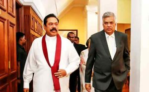 Read more about the article സാമ്പത്തിക പ്രതിസന്ധിയിൽ വലയുന്ന ശ്രീലങ്കയുടെ പുതിയ പ്രധാനമന്ത്രിയായി റെനിൽ വിക്രമസിംഗെ; മമഹിന്ദ രജപക്‌സെ രാജ്യം വിടുന്നത്തിന് സുപ്രീം കോടതിയുടെ വിലക്ക്