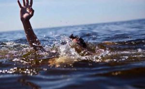 Read more about the article പത്താനാപുരത്ത് സെൽഫിയെടുക്കുന്നതിനിടെ കുട്ടികൾ പുഴയിൽവീണു; രണ്ടുപേരെ രക്ഷപ്പെടുത്തി, ഒരാളെ കാണാതായി