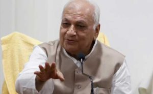 Read more about the article ബി.ജെ.പി നേതാവിൻ്റെ  പ്രവാചക നിന്ദ; ഇന്ത്യ എല്ലാവരെയും ഉള്‍ക്കൊള്ളുന്ന രാജ്യം; മറ്റ് രാജ്യങ്ങളുടെ ആവശ്യത്തിന് വഴങ്ങി ഇന്ത്യ മാപ്പു പറയേണ്ടതില്ലെന്ന് ഗവർണർ ആരിഫ് മുഹമ്മദ് ഖാൻ