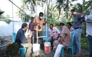 Read more about the article കണ്ടുപിടുത്തങ്ങളുടെ ശാസ്ത്രജ്ഞൻ; നാട്ടിൻപുറത്തുകാരനായ അഷ്റഫിൻ്റെ  കഴിവുകൾ കൗതുകമാകുന്നു; മുന്‍മന്ത്രി തോമസ് ഐസക്ക് നേരിട്ടെത്തി