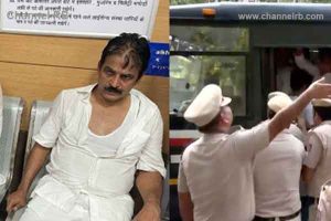 Read more about the article ഇ.ഡി ഓഫീസ് മാര്‍ച്ചില്‍ സംഘര്‍ഷം; കെ.സി വേണുഗോപാൽ എം.പിയെ പൊലീസ് വലിച്ചിഴച്ചു ചവിട്ടി, കുഴഞ്ഞുവീണു, അറസ്റ്റു ചെയ്തു നീക്കി