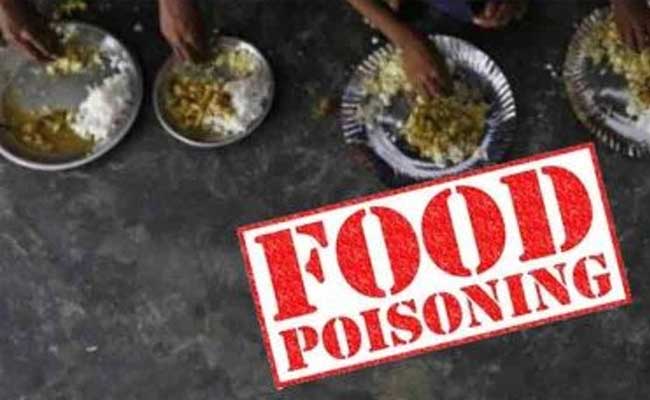 Read more about the article ഭക്ഷ്യവിഷബാധയെന്ന് സംശയം; വയനാട്ടിൽ  ദേഹാസ്വാസ്ഥ്യത്തെ തുടർന്ന് 16 സ്‌കൂൾ വിദ്യാർത്ഥികൾ ആശുപത്രിയിൽ