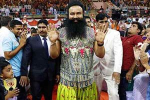 Read more about the article പീഡനക്കേസില്‍ ശിക്ഷിക്കപ്പെട്ട ഗുര്‍മീത് റാം റഹീം സിംഗിന് പരോള്‍, വിവാദ ആള്‍ ദൈവത്തിന് ഒരുമാസത്തെ പരോള്‍ അനുവദിച്ചത് ബി.ജെ.പി സര്‍ക്കാര്‍