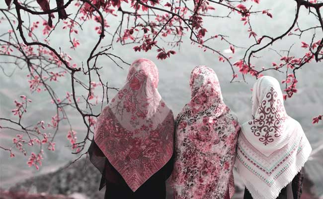 Read more about the article കർണാടകയിൽ ഹിജാബ് ധരിച്ച് കോളേജിലെത്തിയ ആറ് വിദ്യാര്‍ത്ഥികളെ സസ്‌പെന്‍ഡ് ചെയ്തു; മനപൂര്‍വ്വം പ്രകോപനം സൃഷ്ടിക്കാന്‍ ശ്രമിച്ചുവെന്ന് കോളേജ്