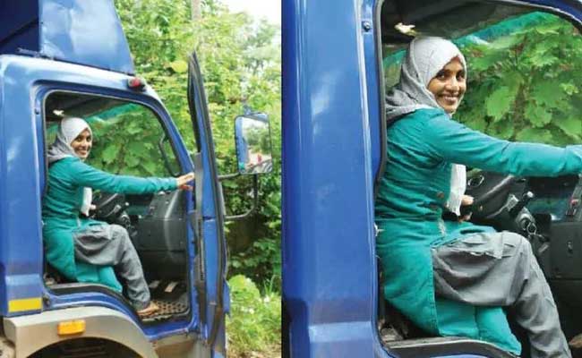 Read more about the article ഇത് ജുമൈല; മലപ്പുറം ജില്ലയിലെ ഹെവി ലൈസൻസുള്ള ആദ്യ വനിത; അടുത്ത ശ്രമം ടാങ്കർ ലോറി ഓടിക്കുന്നതിന് ലൈസൻസ് നേടുക