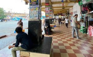 Read more about the article പുതിയ ബസ്സ്റ്റാൻഡിൽ തെരുവ്  കച്ചവടക്കാര്‍ക്ക് പുനരധിവാസ കെട്ടിടം; എതിർപ്പുമായി സ്വകാര്യ ബസുടമകൾ; മിന്നൽ പണിമുടക്ക്; യാത്രക്കാർ വലഞ്ഞു