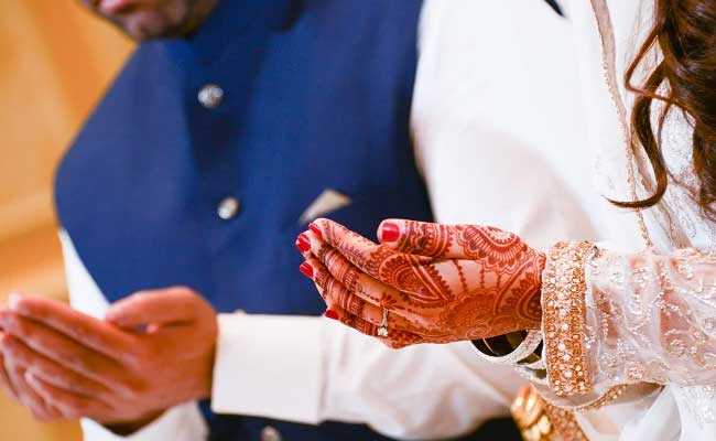 Read more about the article 16 വയസ്സിന് മുകളിലുള്ള മുസ്ലിം പെണ്‍കുട്ടികള്‍ക്ക് ഇഷ്ടമുള്ളയാളെ വിവാഹം ചെയ്യാം;  പതിനാറുകാരിയും ഭര്‍ത്താവായ 21കാരനും നല്‍കിയ ഹര്‍ജിയിൽ പഞ്ചാബ് ഹൈക്കോടതി