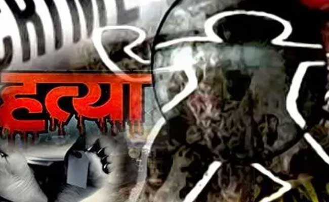 Read more about the article യുവതിയുടെ വേഷത്തിൽ ഫ്‌ളാറ്റിൽ താമസിച്ചിരുന്നത് യുവാവ്; തിരിച്ചറിഞ്ഞത് കൊലചെയ്യപ്പെട്ട ശേഷം പോസ്റ്റുമോർട്ടം റിപ്പോർട്ട് ലഭിച്ച പിന്നാലെ