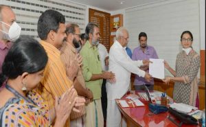 Read more about the article ഖാദി ദേശീയ വികാരമെന്ന് ഖാദി ബോര്‍ഡ് വൈസ് ചെയര്‍മാന്‍ പി. ജയരാജന്‍;  ഖാദി സര്‍വേയുടെ ജില്ലാതല ഉദ്ഘാടനം നിര്‍വഹിച്ചു