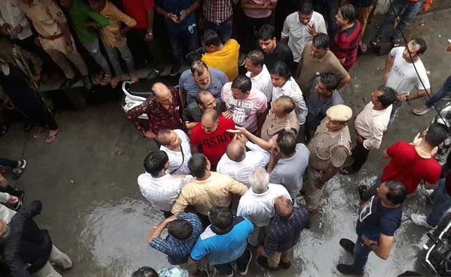 Read more about the article പ്രവാചക നിന്ദ നടത്തിയ നുപുർ ശർമയെ പിന്തുണച്ചു മതസ്പർധാ പോസ്റ്റുകളിട്ടു; രാജസ്ഥാനിൽ  തയ്യൽക്കാരനെ കഴുത്തറുത്തുകൊന്നു