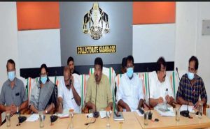 Read more about the article കർണാടകത്തിൽ നിന്നുള്ള അനധികൃത മീന്‍പിടുത്ത ബോട്ടുകളുടെ കടന്നുകയറ്റം തടയണം; നിർദ്ദേശവുമായി നിയമസഭാ സമിതി