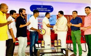 Read more about the article പ്ലസ് ടു  ഉന്നത വിജയികൾക്ക് അനുമോദനവും വ്യാപാരി നേതാവിന് സ്വകരണവും