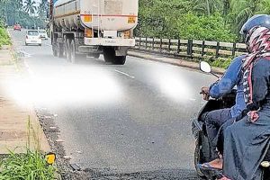 Read more about the article ബേക്കല്‍ പാലം – അപ്രോച്ച് റോഡ് നിര്‍മ്മാണം;  വാഹനങ്ങള്‍ ദേശീയപാത വഴി പോകണം