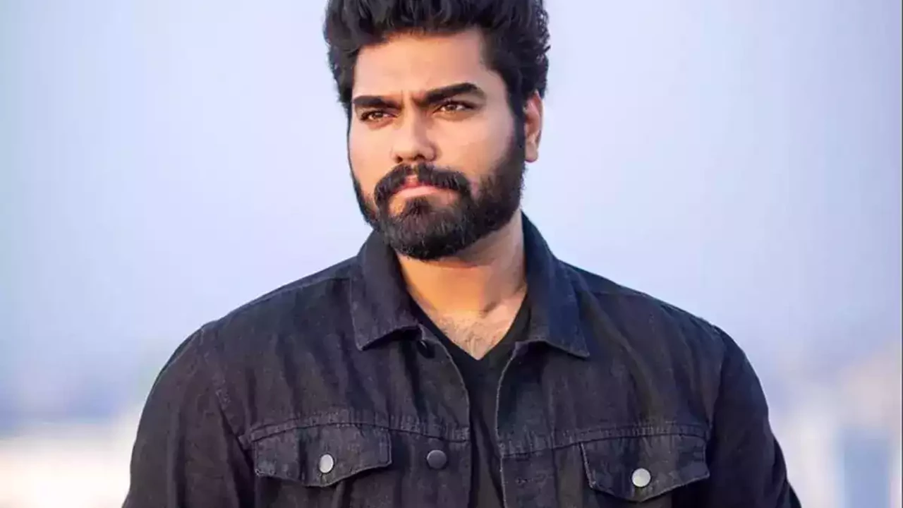 You are currently viewing ബിഗ് ബോസ് താരം റോബിന്‍ സഞ്ചരിച്ച കാര്‍ അപകടത്തില്‍പ്പെട്ടു