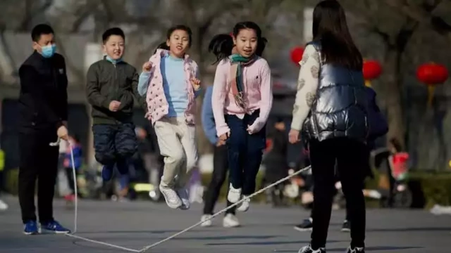 You are currently viewing കൂടുതല്‍ കുട്ടികളുള്ളവർക്ക് ആനുകൂല്യങ്ങളുമായി ചൈന