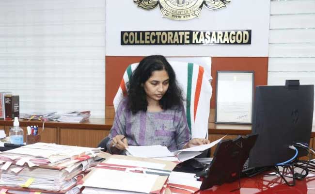 Read more about the article കോവിഡ് നിയന്ത്രണം, എന്‍ഡോസള്‍ഫാന്‍ ദുരിത ബാധിതര്‍ക്ക് നഷ്ടപരിഹാര വിതരണം; ഇനി  അടുത്തലക്ഷ്യം ജലസംരക്ഷണമെന്ന് കാസർകോട്  കളക്ടര്‍