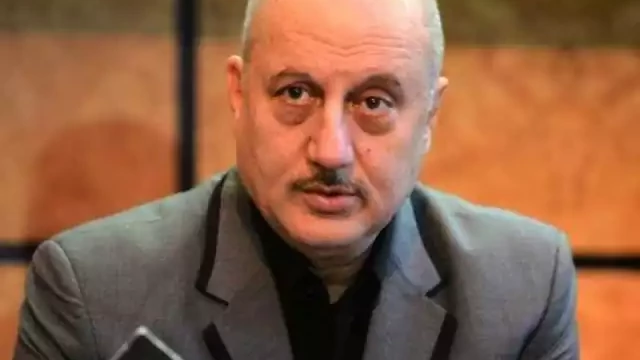 You are currently viewing സിംഹമായാല്‍ പല്ലു കാണിക്കും, ആവശ്യമെങ്കില്‍ കടിച്ചെന്നും വരാം ; അനുപം ഖേര്‍