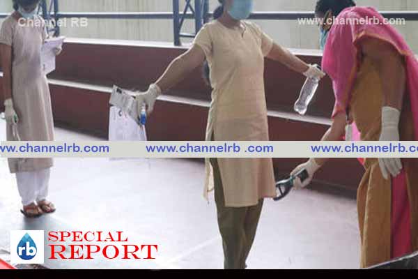 You are currently viewing വിദ്യാർഥിനികളുടെ അടിവസ്ത്രം അഴിപ്പിച്ച സംഭവം; അന്വേഷണത്തിന് ഉത്തരവിട്ട് കേന്ദ്ര വിദ്യാഭ്യാസ മന്ത്രി, വനിതാ ജീവനക്കാർക്ക് എതിരെ അന്വേഷണം ഊർജിതമാക്കി