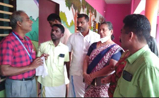 Read more about the article ചേമ്പ്രക്കല്ല് കോളനിയിൽ വെള്ളം കയറി; കരിവേടകം വില്ലേജിൽ പുനരധിവാസ ക്യാമ്പ് തുറന്നു