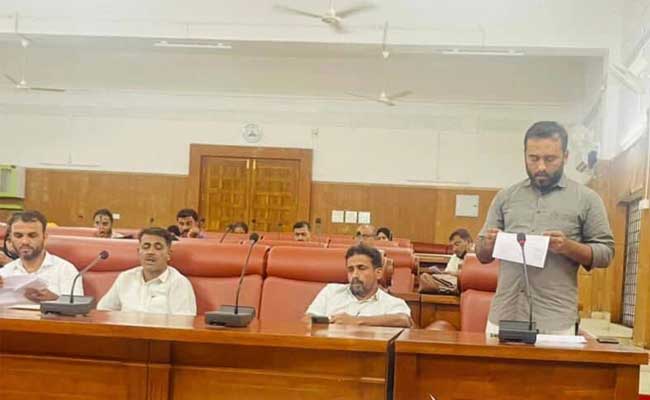 You are currently viewing ദേശീയപാതാ വികസനം:  അത്യാവശ്യ മേഖലകളിൽ ഫ്ലൈ ഓവർ ബ്രിഡ്ജ്, വാഹന – കാൽനട അടിപ്പാതകൾ അനുവദിക്കണം; കാസർകോട് നഗരസഭ പ്രമേയം പാസ്സാക്കി