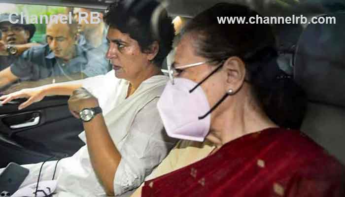 Read more about the article സോണിയ ഗാന്ധിയെ ഇ.ഡി ചോദ്യം ചെയ്‌തു; ഇ.ഡിയെ ഉപയോഗിച്ച് കേന്ദ്ര സർക്കാർ കള്ളക്കേസിൽ കുടുക്കാൻ ശ്രമിക്കുന്നുവെന്ന് ആരോപിച്ച് കോൺഗ്രസ് രാജ്യവ്യാപക പ്രതിഷേധം, ട്രെയിൻ തടഞ്ഞു