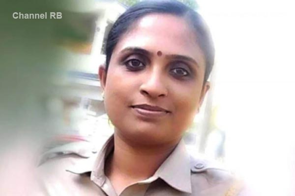 You are currently viewing സ്‌കൂട്ടറിൽ കാറിടിച്ച്‌ അപകടം; പരിക്കേറ്റ വനിതാ പൊലീസ് മരിച്ചു, ആശുപത്രിയില്‍ എത്തിക്കാൻ വൈകി, തലയ്‌ക്കേറ്റ പരിക്ക് മരണകാരണം