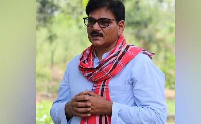 Read more about the article സൈക്കിൾ സവാരിക്കിടെ ബി.ജെ.പി എം.എൽ.എ സ്വന്തം മണ്ഡലത്തിലെ റോഡിലെ കുഴിയിൽ വീണു