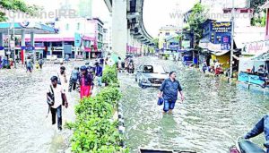 Read more about the article ‘കൊച്ചി ഇപ്പോഴും പഴയ കൊച്ചി തന്നെ’ അതിതീവ്ര മഴയില്‍ മേഘ വിസ്‌ഫോടനം; നഗരം മുങ്ങി, ബ്രേക്ക്‌ ത്രൂവിൽ തോടുകള്‍ നവീകരിച്ചിട്ടും ഫലമുണ്ടായില്ല